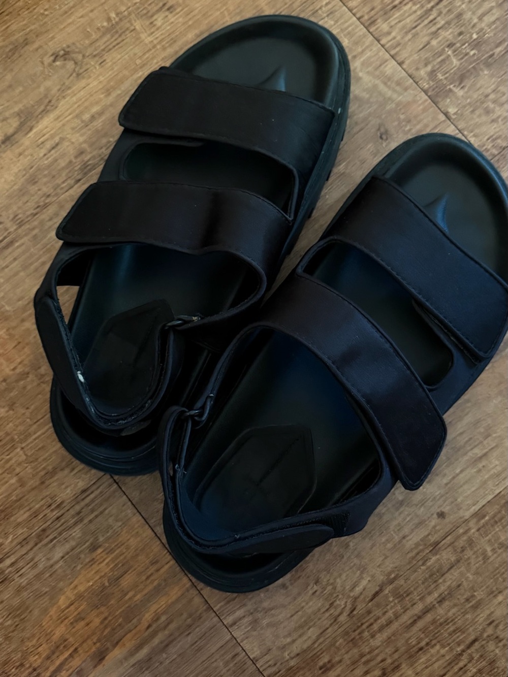 Zara Black Strappy Platform Sandals - Picture 2 of 8
